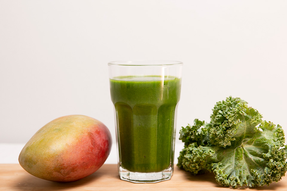 Kale, Mango and Spinach Smoothie