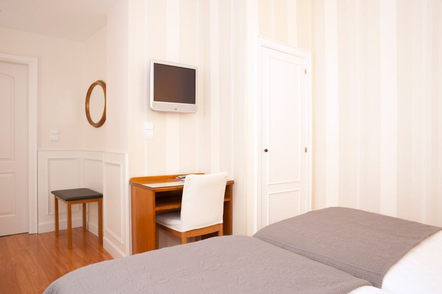small double room 2 beds hotel sauce zaragoza 01